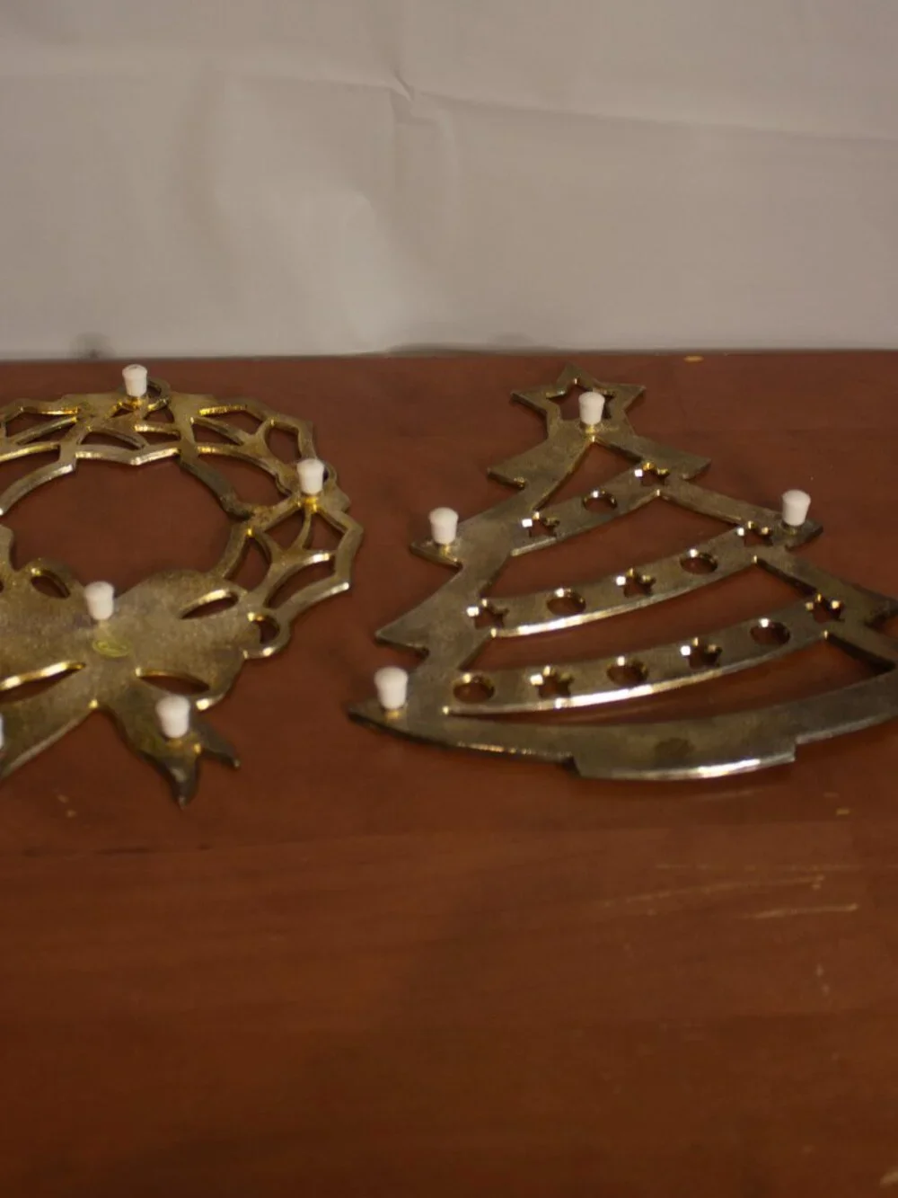 Set of 4 Silver Metal Christmas Trivets – Santa, Tree, Wreath – Footed Decor